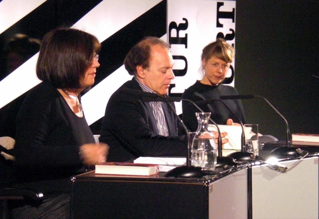 Michi Strausfeld (Lektorin), Javiar Marías,  Anna Böger (dtsch. Text)